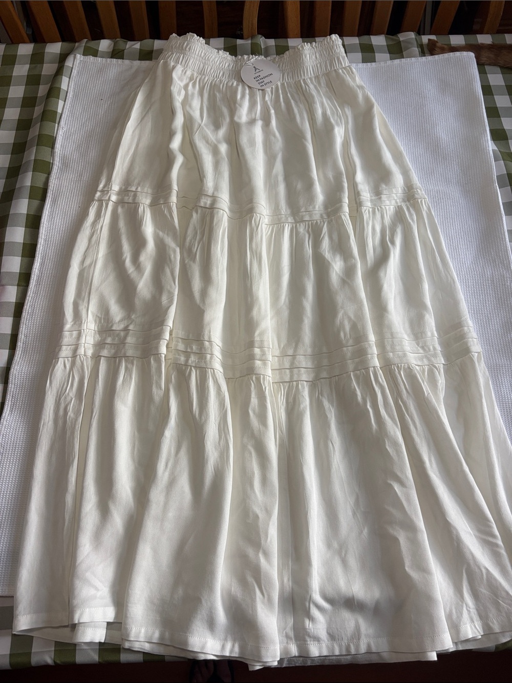NWT ANRABESS WHITE TIERED MAXI SKIRT